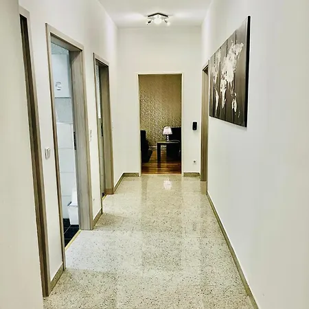 Luxury Premium Furnished *